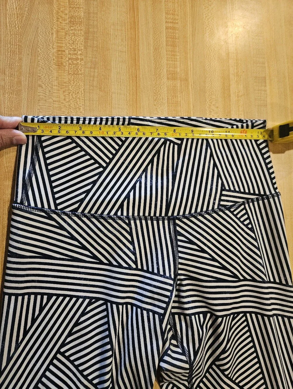 Old Navy Active Navy and White Striped Leggings